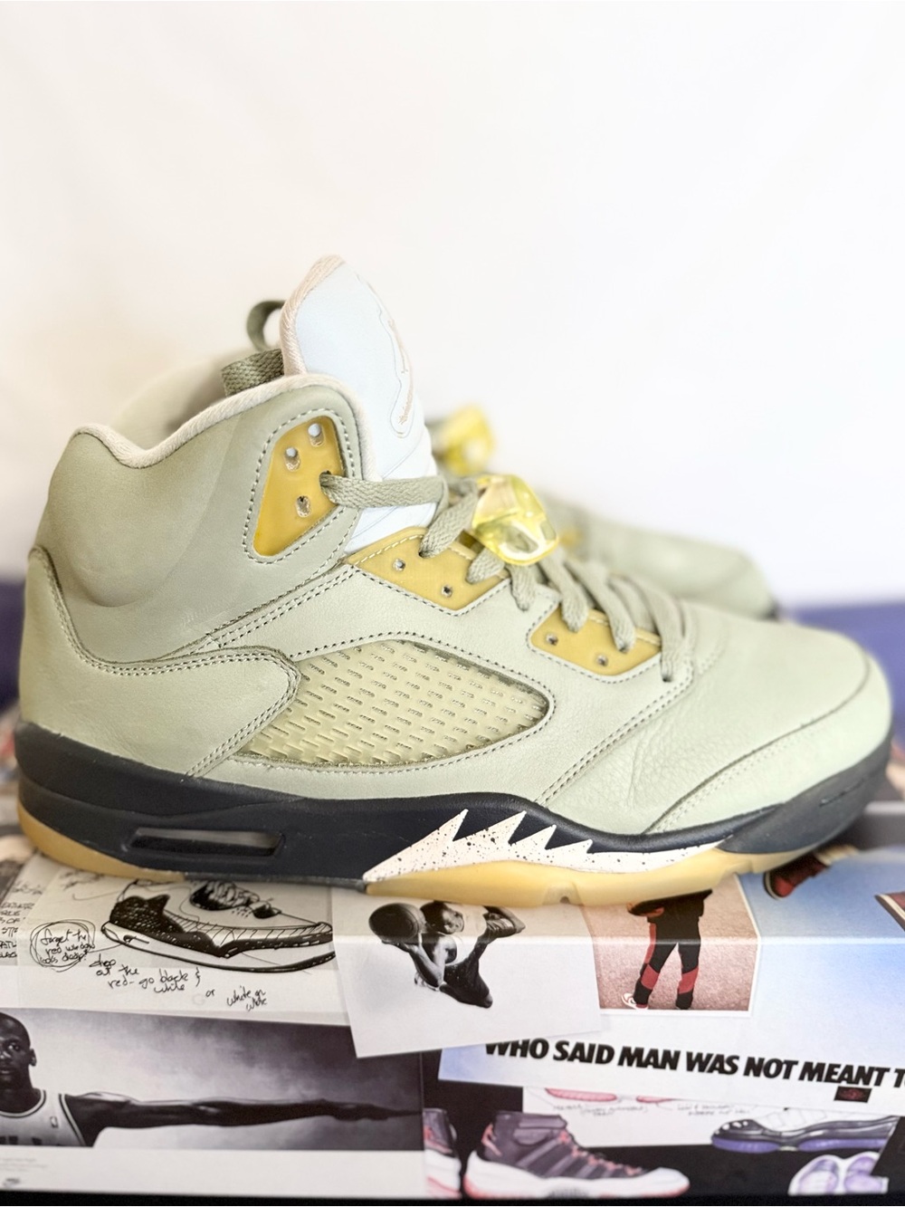 AUTHENTIC Jordan 5 Retro Jade Horizon size 10 DC7501-300 2022 PRE-OWNED